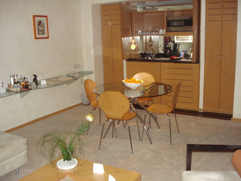 Suites Contempo Mexico Extérieur photo A modern German kitchen