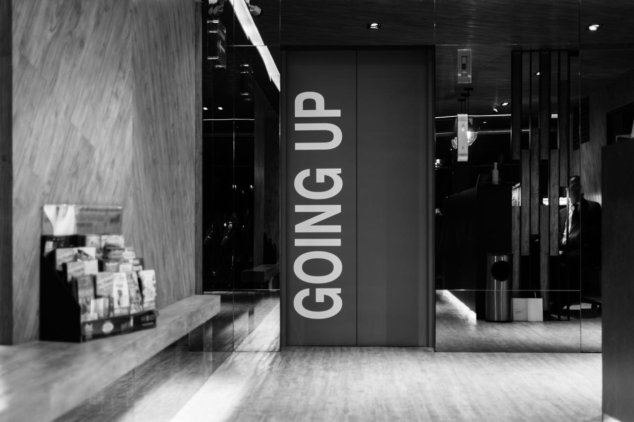 Suites Contempo Mexico Extérieur photo The elevator at the entrance of the building